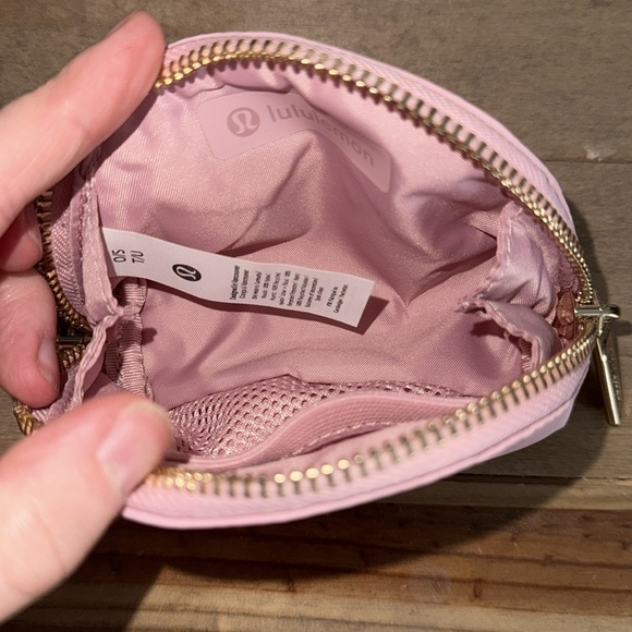 Lululemon key chain bag - Picture 2 of 2